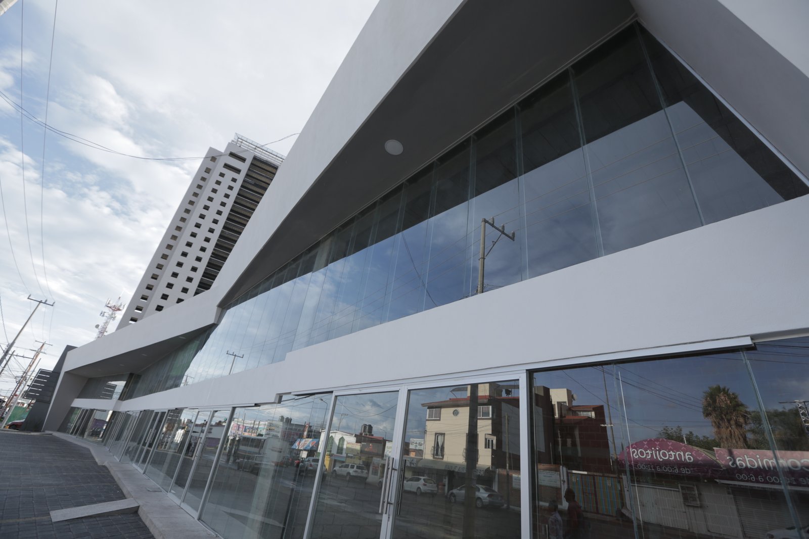 Comercial e Industrial - Imagen 2